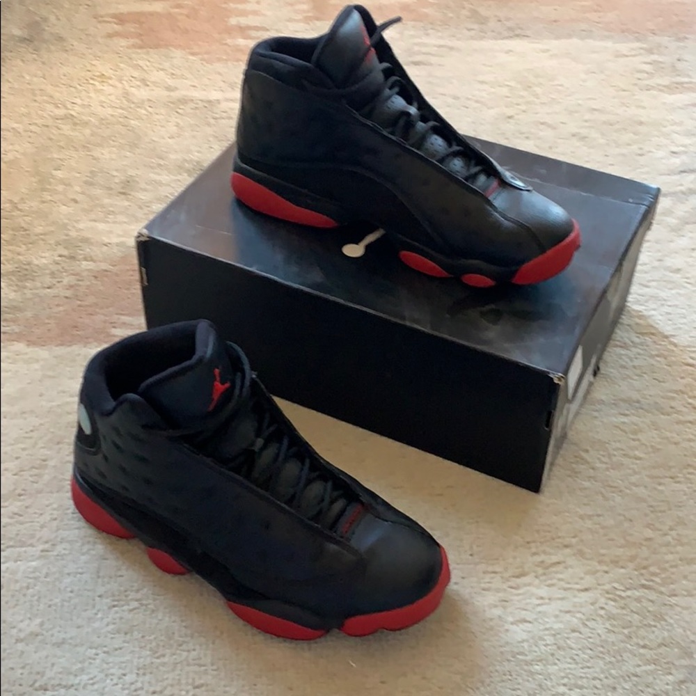 Air Jordan 13 retro black and red